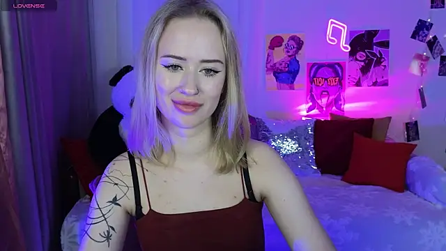 Snapshot of SashaBrooks chatting on November 2025 02:16:01 PM SashaBrooks online show from November 2025 02:16:01 PM