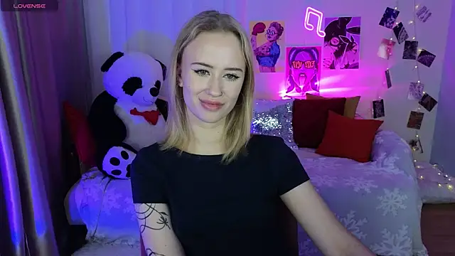 Snapshot of SashaBrooks chatting on November 2025 02:05:01 PM SashaBrooks online show from November 2025 02:05:01 PM