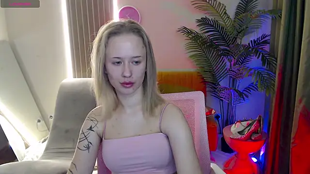 Snapshot of SashaBrooks chatting on November 2025 02:09:01 PM SashaBrooks online show from November 2025 02:09:01 PM