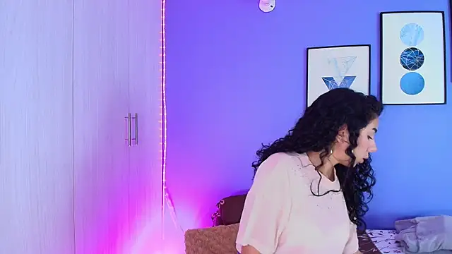 Snapshot of candyy_bella chatting on January 2025 09:19:02 PM candyy bella online show from January 2025 09:19:02 PM