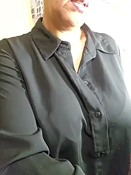 Foxlady2271 online show from February 2025 09:49:01 PM