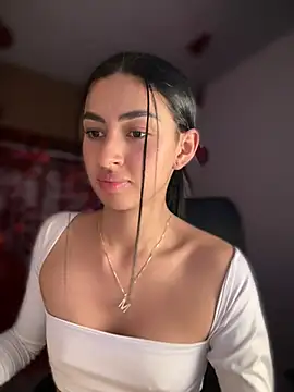 Snapshot of maddy_bronw_ chatting on February 2025 12:09:01 AM maddy bronw online show from February 2025 12:09:01 AM