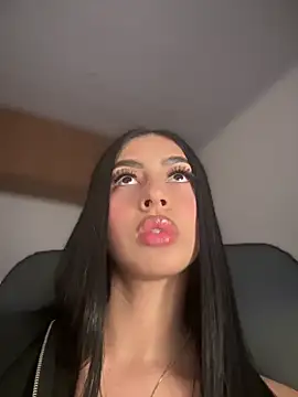 Snapshot of maddy_bronw_ chatting on February 2025 12:52:02 AM maddy bronw online show from February 2025 12:52:02 AM