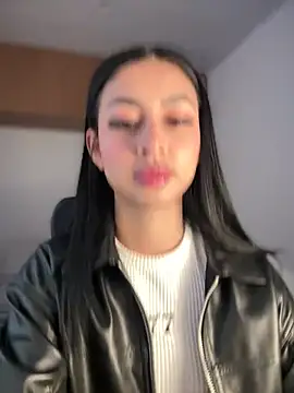 Snapshot of maddy_bronw_ chatting on February 2025 11:00:02 PM maddy bronw online show from February 2025 11:00:02 PM