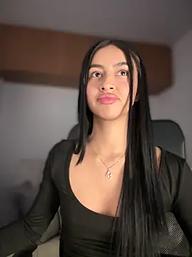 Snapshot of maddy_bronw_ chatting on March 2025 03:52:02 AM maddy bronw online show from March 2025 03:52:02 AM