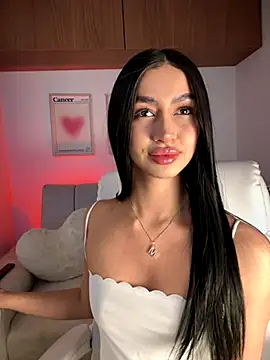 Snapshot of maddy_bronw_ chatting on September 2025 12:56:02 AM maddy bronw online show from September 2025 12:56:02 AM