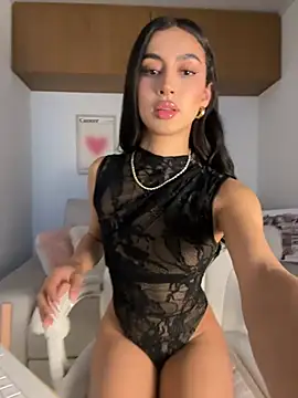 maddy bronw  online show from May 2026 10:39:01 PM