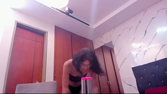 evelyn wine online show from September 2025 07:08:01 PM