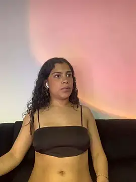 Snapshot of NINA_18_YEARS chatting on December 2024 02:41:01 AM NINA 18 YEARS online show from December 2024 02:41:01 AM