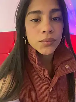 Snapshot of NINA_18_YEARS chatting on January 2025 08:39:01 PM NINA 18 YEARS online show from January 2025 08:39:01 PM