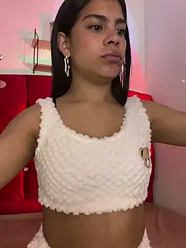 Snapshot of NINA_18_YEARS chatting on January 2025 08:10:02 PM NINA 18 YEARS online show from January 2025 08:10:02 PM