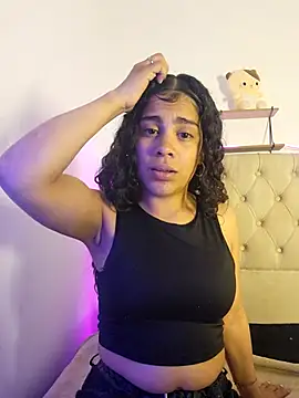 Snapshot of NINA_18_YEARS chatting on March 2025 09:35:01 PM NINA 18 YEARS online show from March 2025 09:35:01 PM