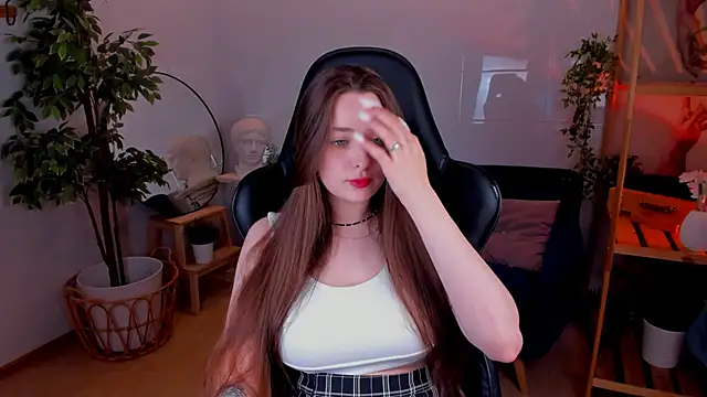 Snapshot of MoonLissa chatting on January 2025 01:04:02 PM MoonLissa online show from January 2025 01:04:02 PM