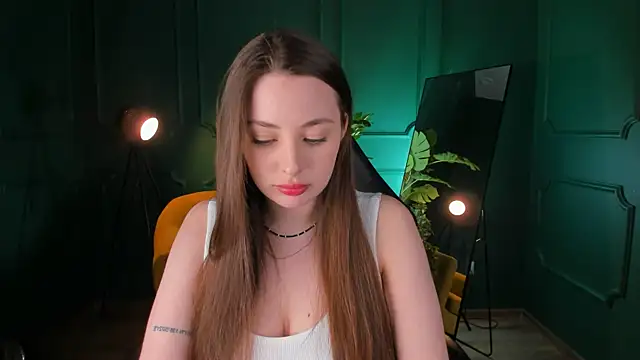 Snapshot of MoonLissa chatting on February 2025 04:58:02 PM MoonLissa online show from February 2025 04:58:02 PM