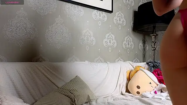 Snapshot of AnneFoxy chatting on February 2025 04:22:01 PM AnneFoxy online show from February 2025 04:22:01 PM