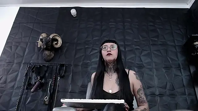 Agata Darkness online show from September 2025 07:35:02 PM