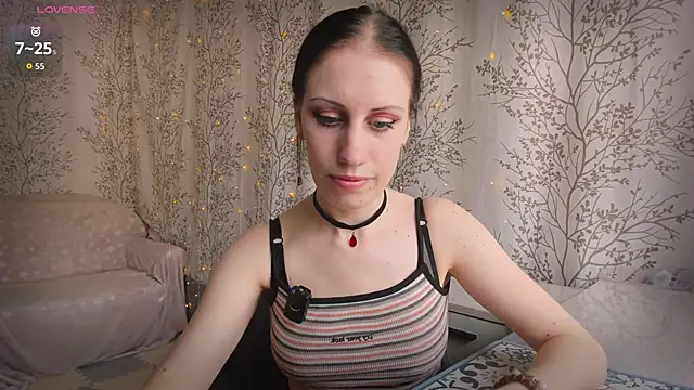 Snapshot of Mary0Lou chatting on April 2026 08:11:01 AM Mary0Lou online show from April 2026 08:11:01 AM