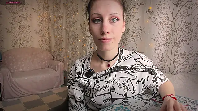 Snapshot of Mary0Lou chatting on April 2026 07:24:02 AM Mary0Lou online show from April 2026 07:24:02 AM