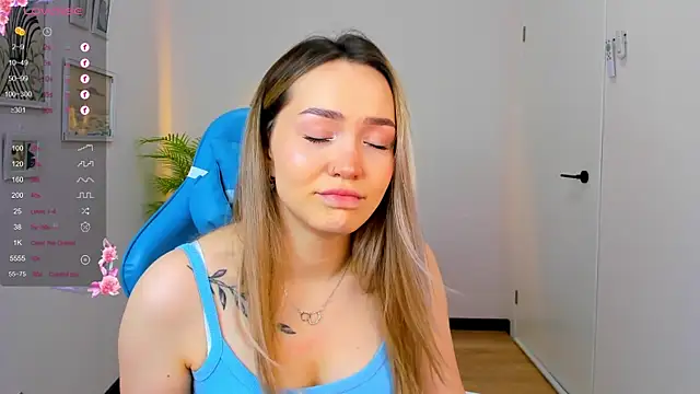 Evia r0se online show from December 2024 11:29:01 AM