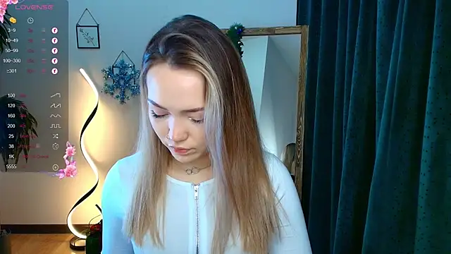 Evia r0se online show from December 2024 08:28:02 AM