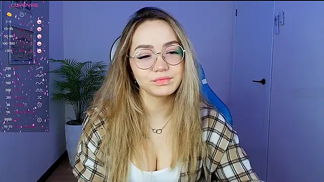 Evia r0se online show from February 2025 01:47:02 AM