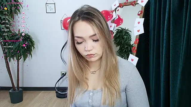 Evia r0se online show from February 2025 02:03:02 AM