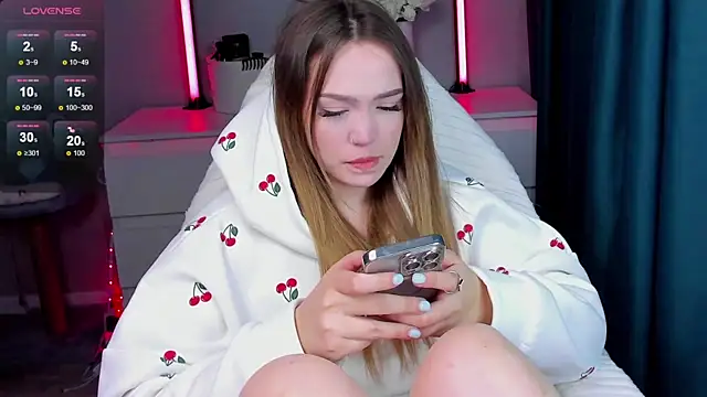 Evia r0se online show from October 2025 02:35:02 PM