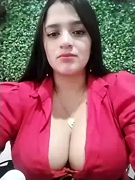 Snapshot of hanna-a chatting on January 2025 08:05:02 PM hanna-a online show from January 2025 08:05:02 PM