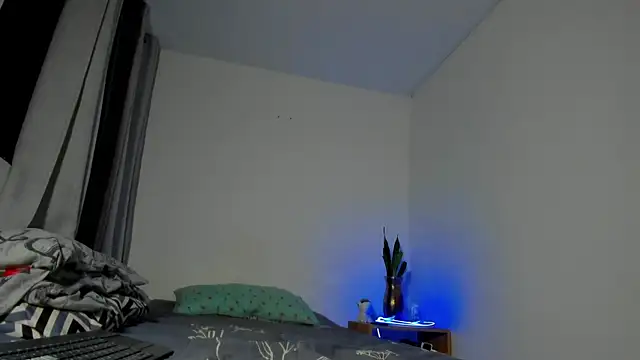 ronnie 7777 online show from September 2025 02:24:02 AM