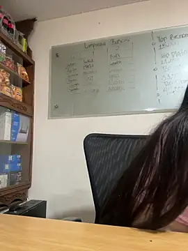 Snapshot of Catherine_summer1 chatting on December 2024 04:11:01 AM Catherine summer1 online show from December 2024 04:11:01 AM