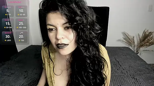 Snapshot of scarlett_w0lf chatting on June 2026 09:57:02 PM scarlett w0lf online show from June 2026 09:57:02 PM