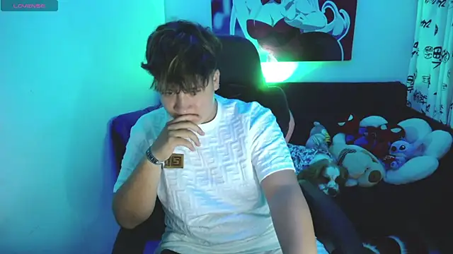 Snapshot of _AlexMorris chatting on January 2025 12:00:01 AM  AlexMorris online show from January 2025 12:00:01 AM