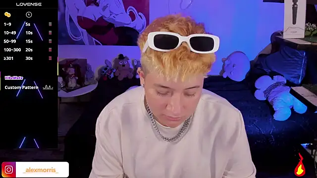 Snapshot of _AlexMorris chatting on October 2025 03:49:02 AM  AlexMorris online show from October 2025 03:49:02 AM