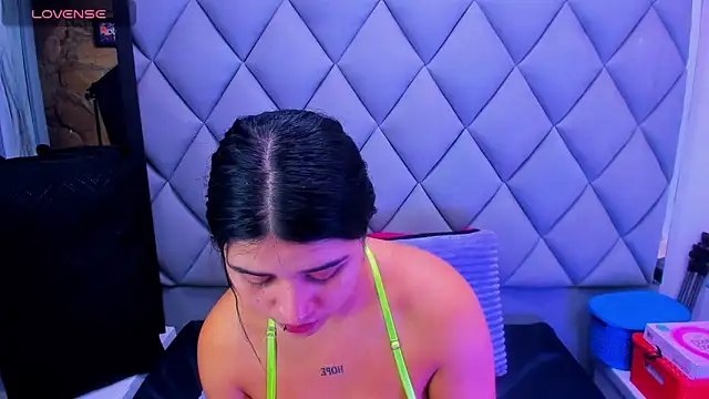 venusowen  online show from November 2025 12:40:01 PM