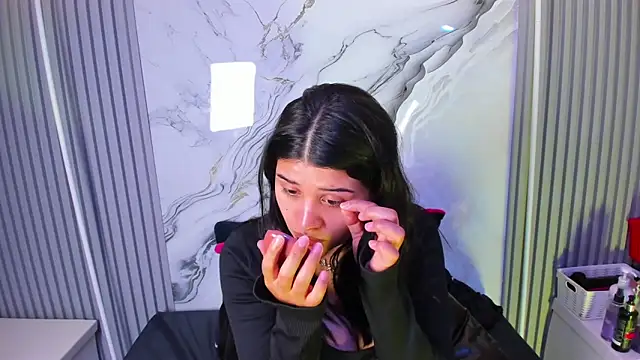 venusowen  online show from April 2026 01:22:01 PM