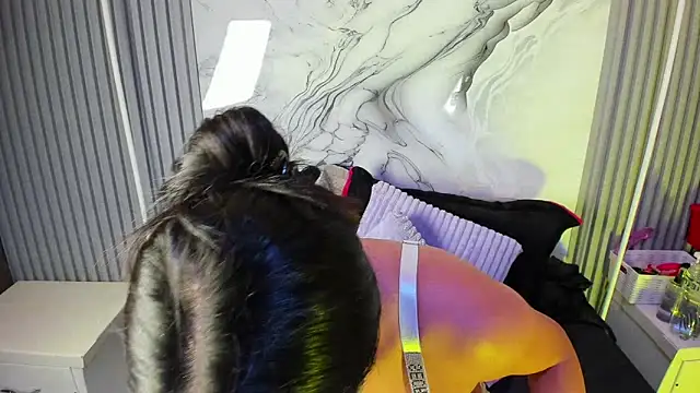 venusowen  online show from April 2026 01:51:02 PM