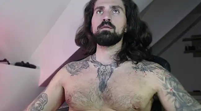 MateoHunk online show from December 2024 05:18:02 PM