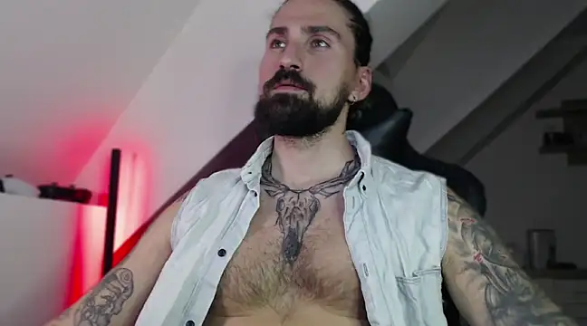 MateoHunk online show from December 2024 06:37:02 PM