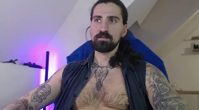 MateoHunk online show from February 2025 04:30:02 PM