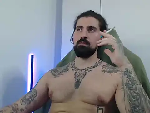 MateoHunk online show from October 2025 07:03:02 PM