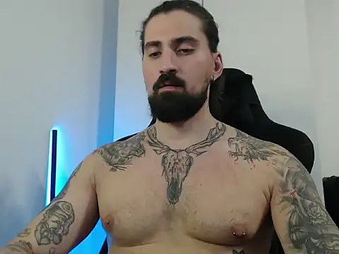 MateoHunk online show from November 2025 05:23:01 PM