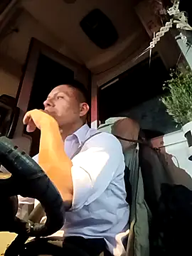 alexchir4 online show from October 2025 01:17:01 AM