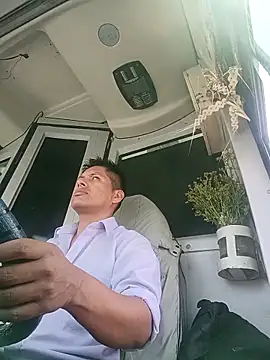 alexchir4 online show from December 2025 05:29:02 PM