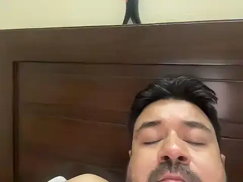 coolboy6566 online show from October 2025 07:23:01 PM