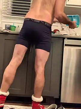 Snapshot of MaxVain chatting on December 2024 11:34:01 PM MaxVain online show from December 2024 11:34:01 PM