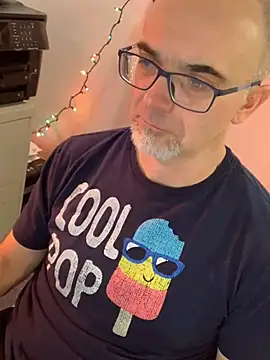 Snapshot of MaxVain chatting on January 2025 05:07:02 PM MaxVain online show from January 2025 05:07:02 PM