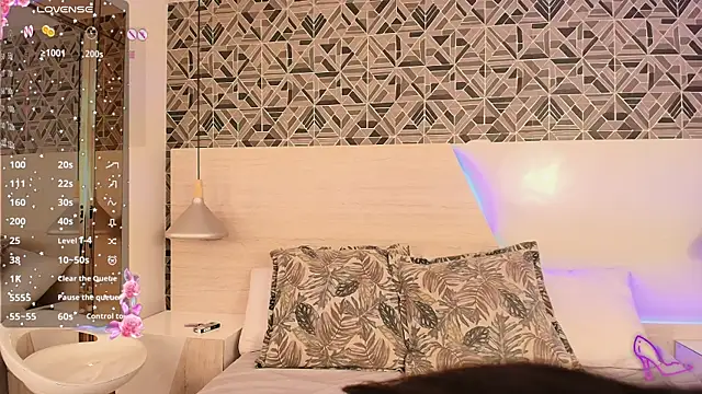 IvannaAnggel online show from March 2025 05:46:01 PM