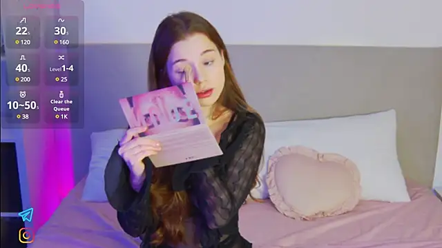 Snapshot of Lisa_Moones chatting on February 2025 06:24:02 PM Lisa Moones online show from February 2025 06:24:02 PM