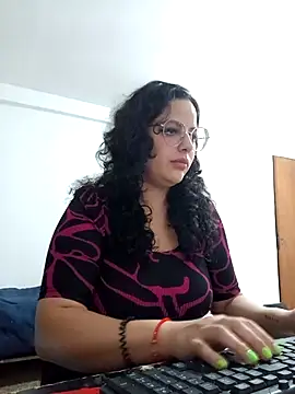 Snapshot of babyluna939 chatting on April 2026 08:03:01 PM babyluna939 online show from April 2026 08:03:01 PM