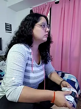 Snapshot of babyluna939 chatting on April 2026 09:27:01 PM babyluna939 online show from April 2026 09:27:01 PM